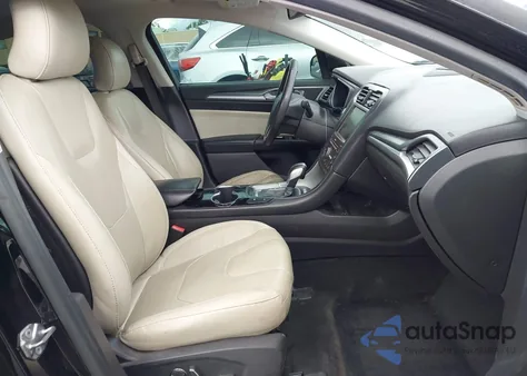 2016 Ford Fusion Energi Titanium из США, поврежденный, VIN 3FA6P0SU3GR229455